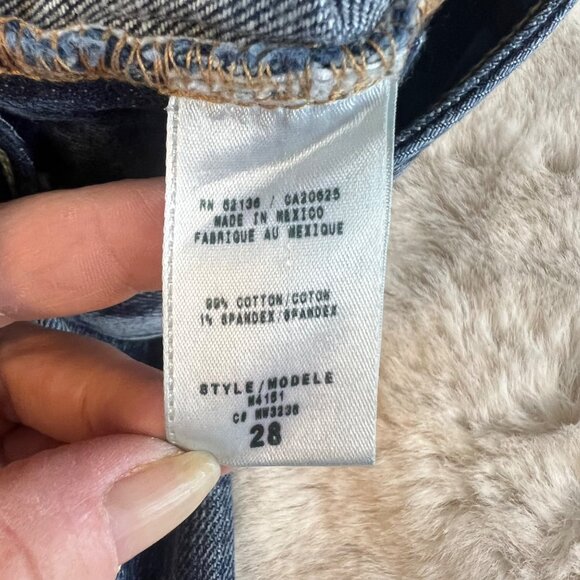 Guess 1981 Lightly Distressed Women's Jeans Rolled Cuff Size 28 - Picture 4 of 6